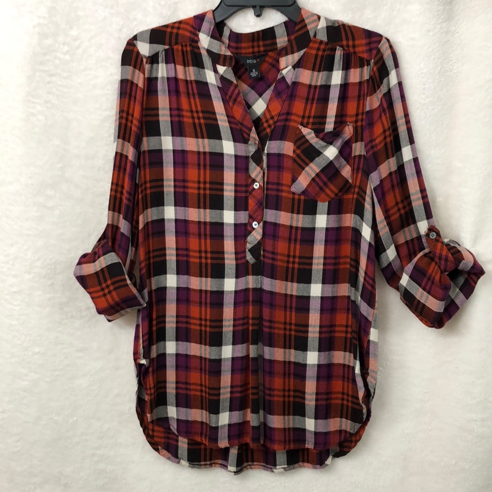 Long sleeve plaid 1/2 button-up